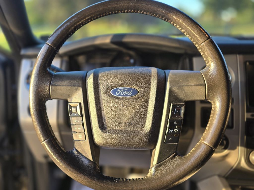 Photo 19 of this FORD EXPEDITION