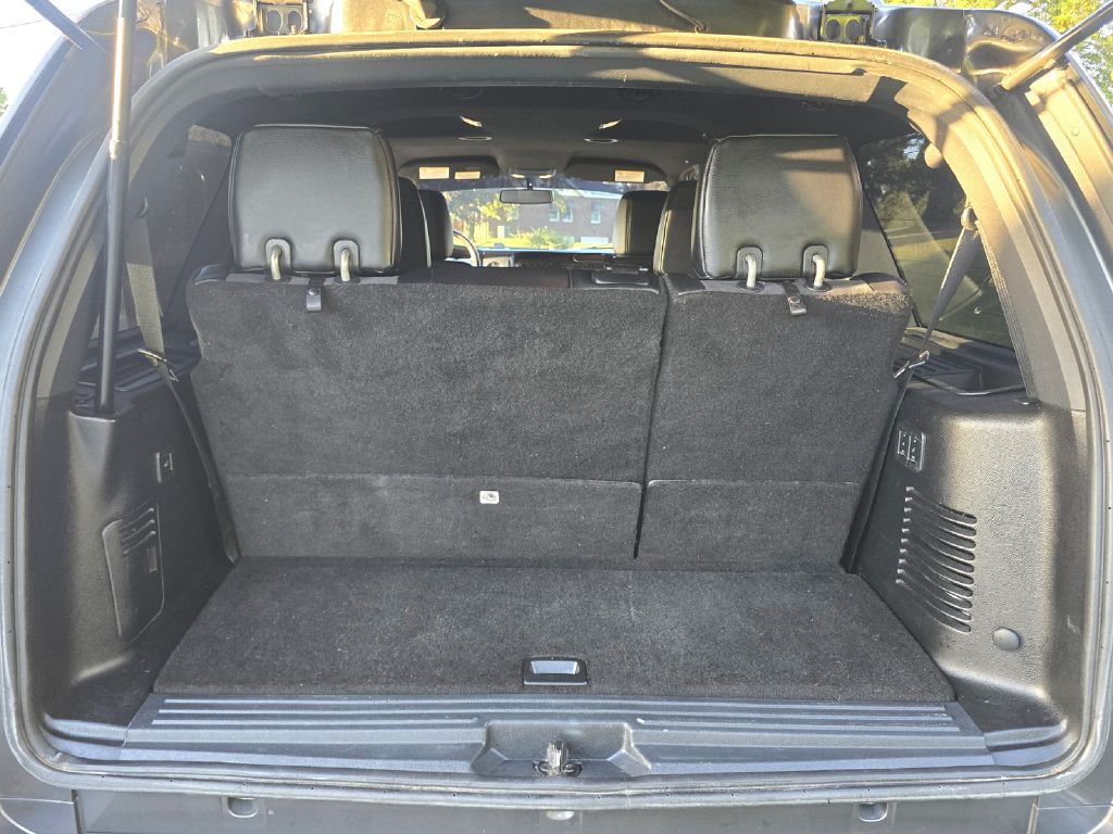 Photo 22 of this FORD EXPEDITION