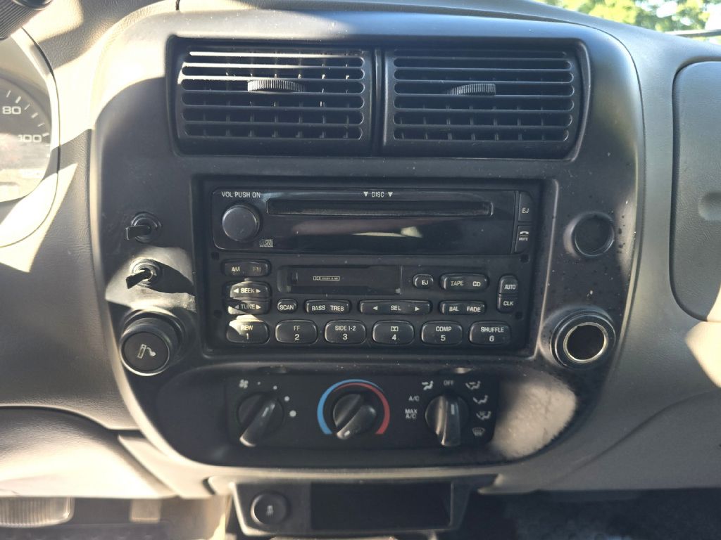 Photo 19 of this FORD RANGER