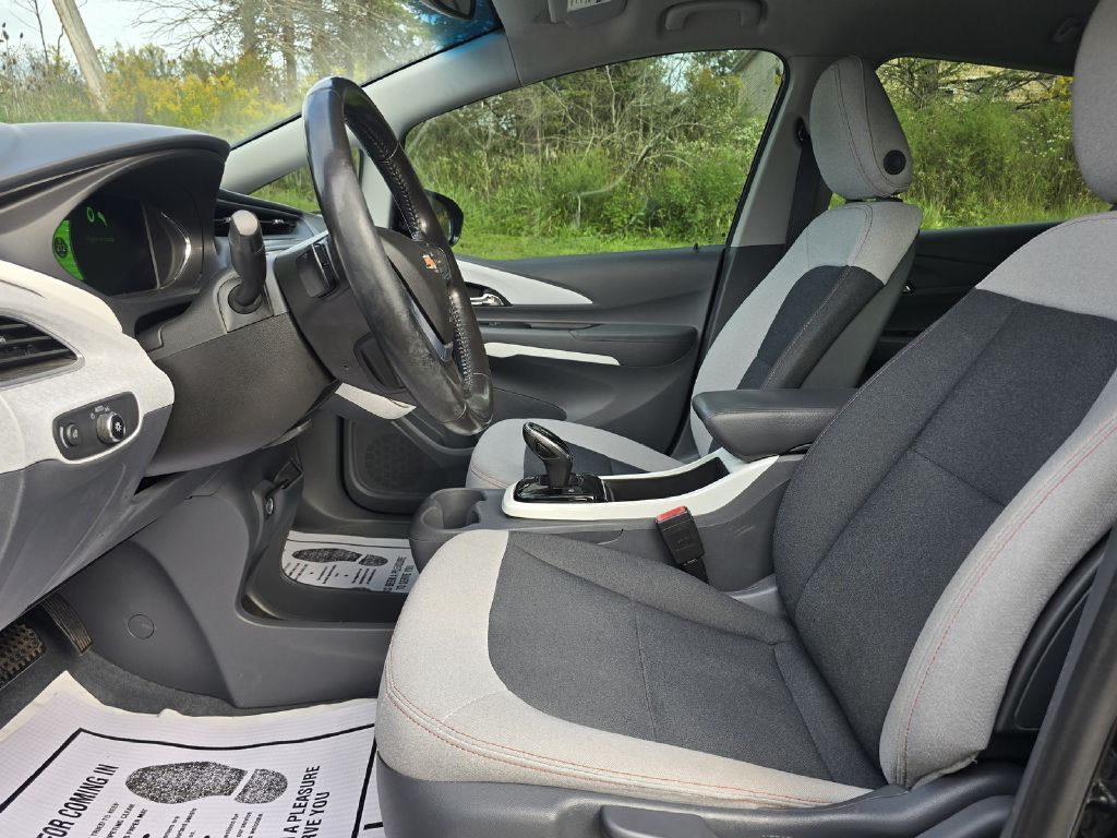 Photo 13 of this CHEVROLET BOLT EV