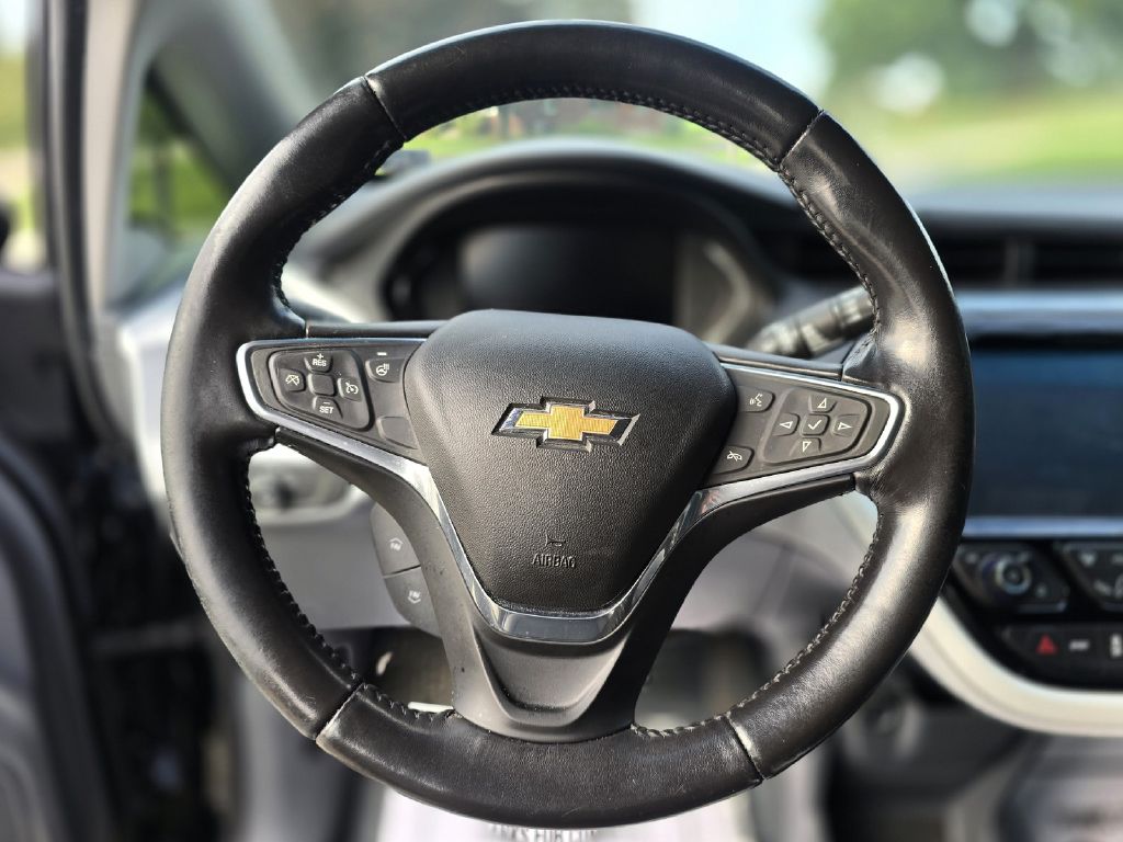 Photo 18 of this CHEVROLET BOLT EV