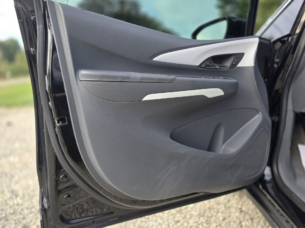Photo 23 of this CHEVROLET BOLT EV