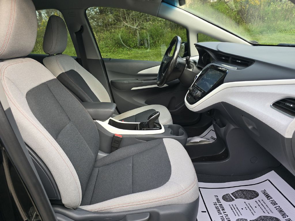 Photo 16 of this CHEVROLET BOLT EV