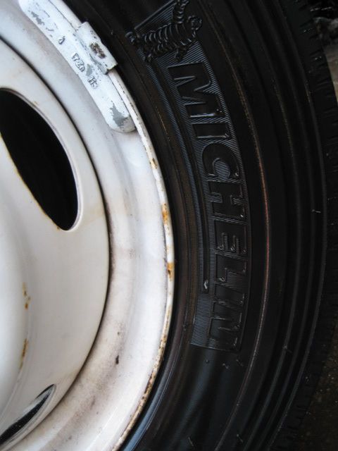 Photo 3 of this FORD F550
