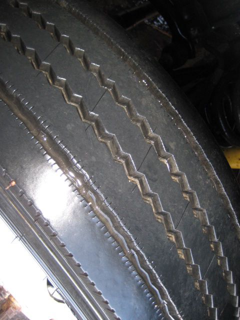 Photo 4 of this FORD F550