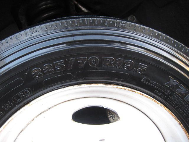 Photo 5 of this FORD F550