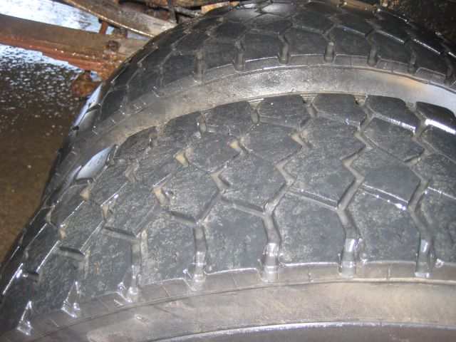 Photo 6 of this FORD F550