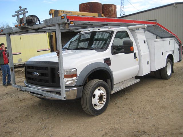 Photo 17 of this FORD F550