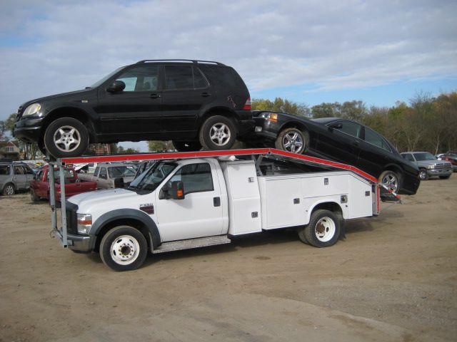 Photo 32 of this FORD F550