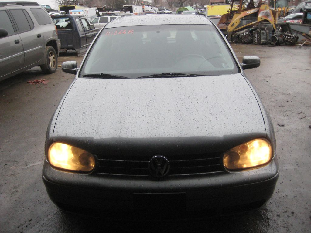 Photo 2 of this VOLKSWAGEN GTI