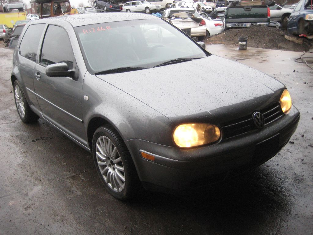 Photo 3 of this VOLKSWAGEN GTI