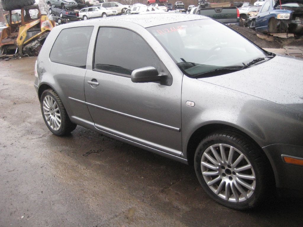Photo 4 of this VOLKSWAGEN GTI