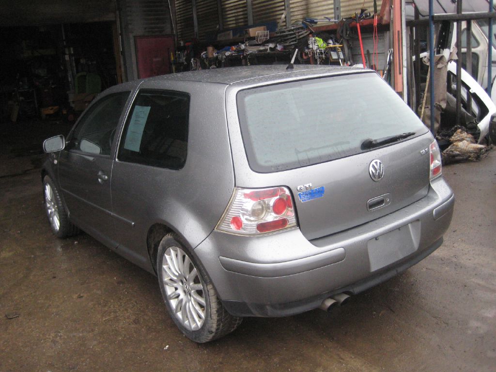 Photo 7 of this VOLKSWAGEN GTI