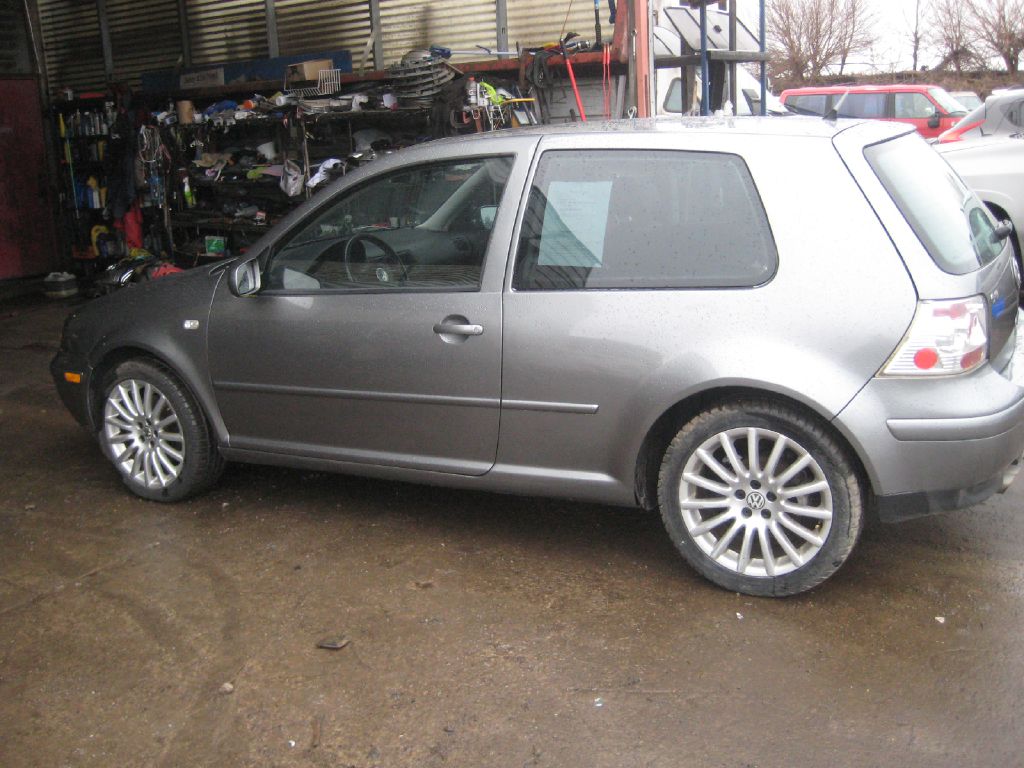 Photo 8 of this VOLKSWAGEN GTI