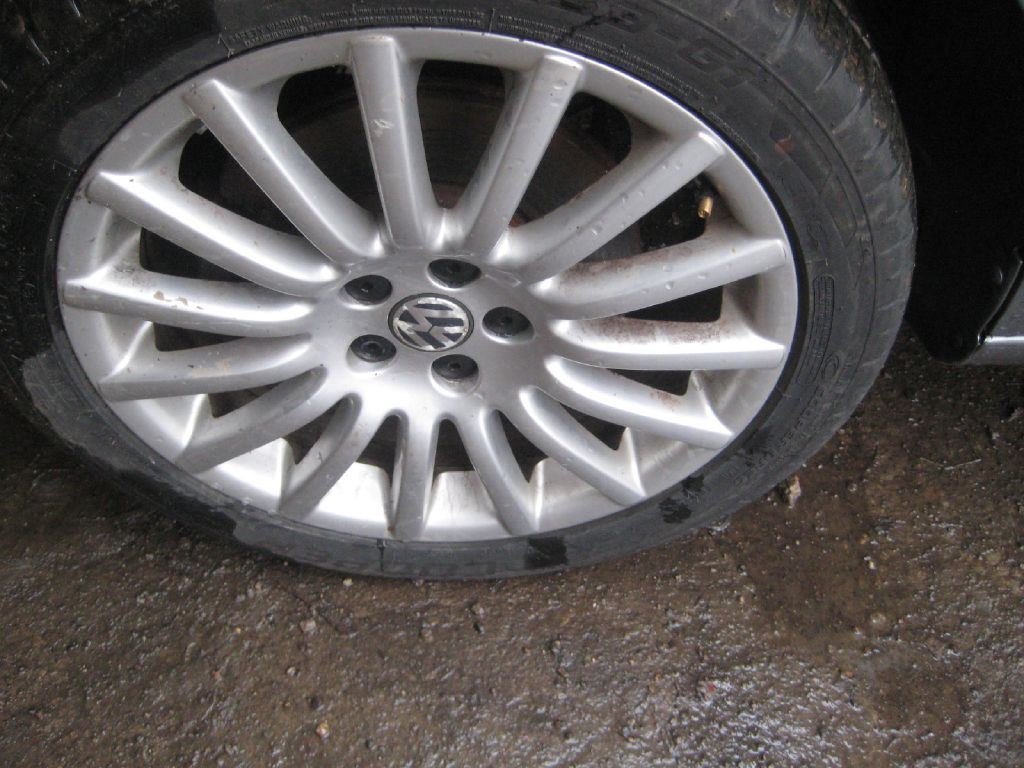Photo 18 of this VOLKSWAGEN GTI