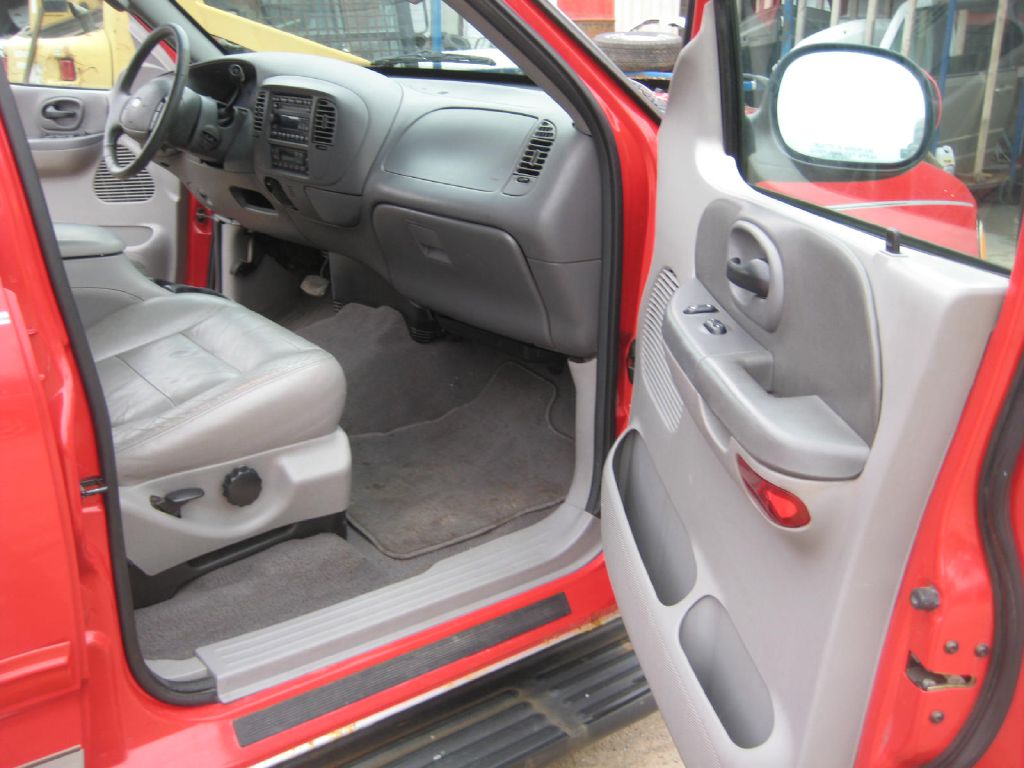 Photo 15 of this FORD F150