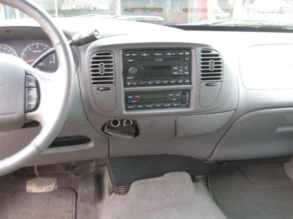 Photo 16 of this FORD F150