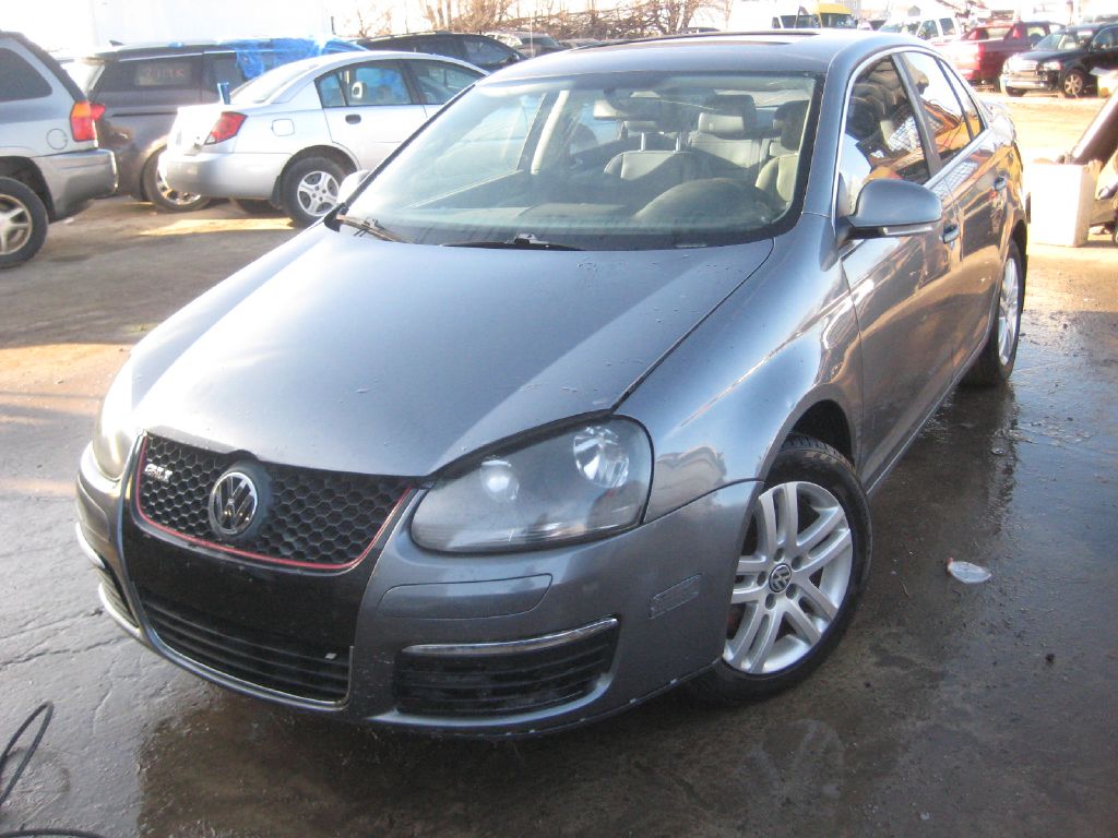 VOLKSWAGEN JETTA 2007 VOLKSWAGEN JETTA 3VWEF81K37M111956