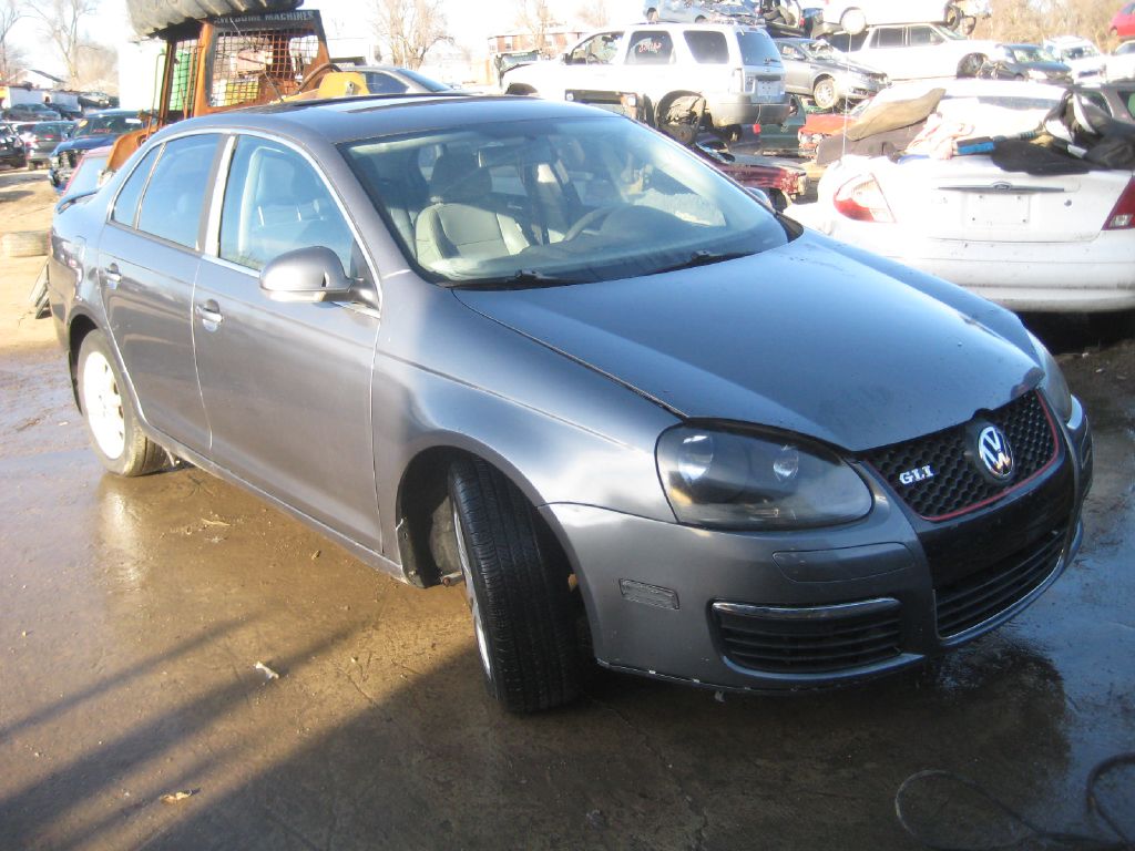 VOLKSWAGEN JETTA 2007 VOLKSWAGEN JETTA 3VWEF81K37M111956