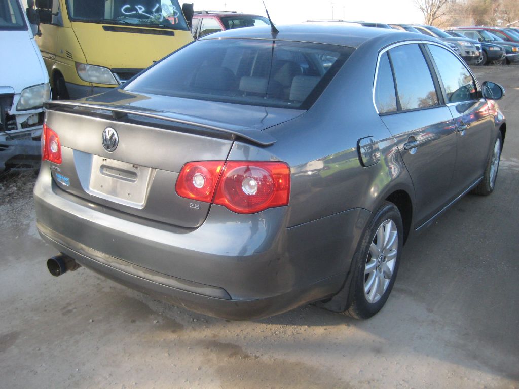 VOLKSWAGEN JETTA 2007 VOLKSWAGEN JETTA 3VWEF81K37M111956