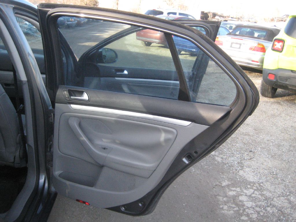 VOLKSWAGEN JETTA 2007 VOLKSWAGEN JETTA 3VWEF81K37M111956