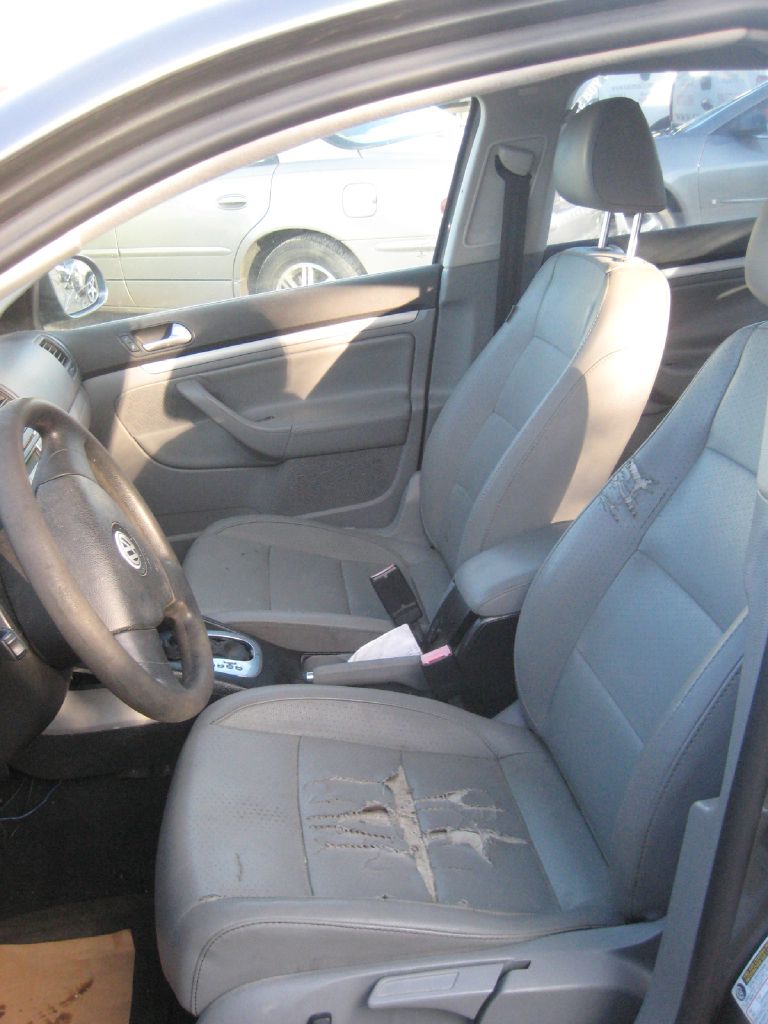 VOLKSWAGEN JETTA 2007 VOLKSWAGEN JETTA 3VWEF81K37M111956
