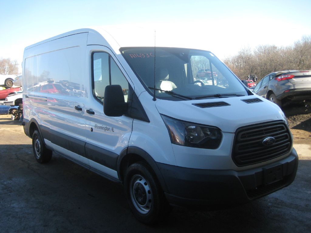 Photo 3 of this FORD TRANSIT