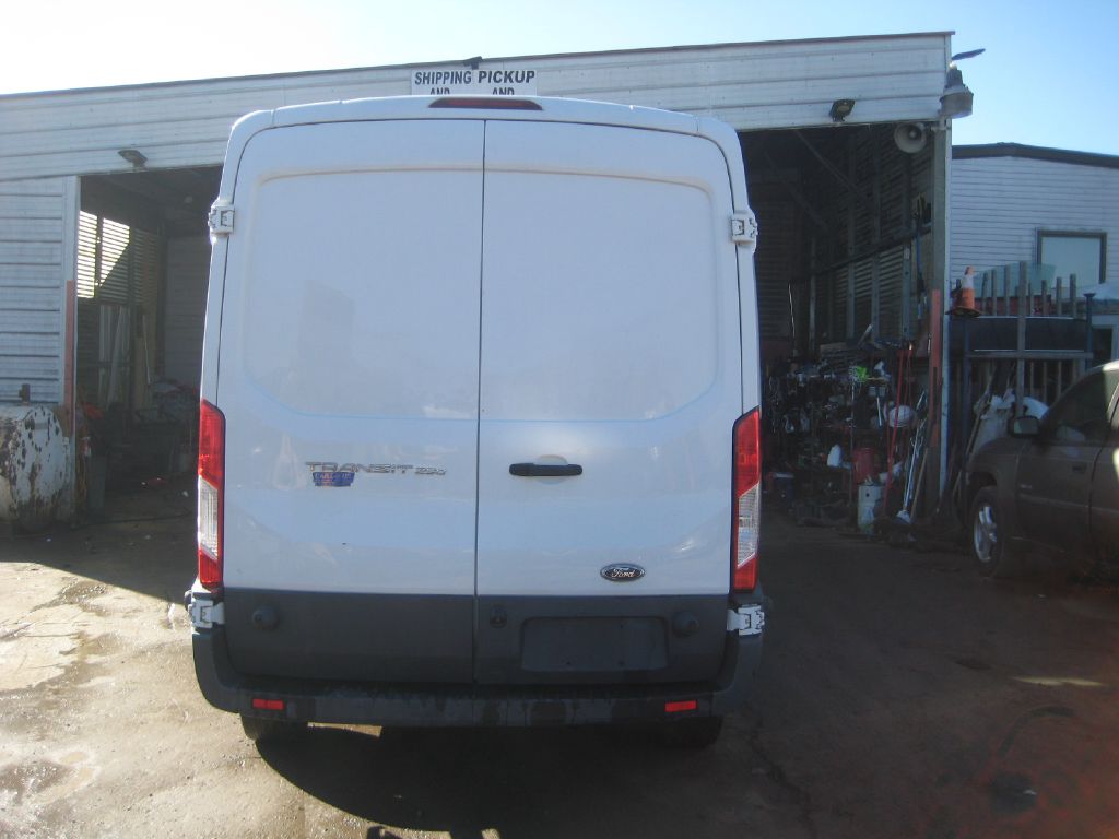 Photo 6 of this FORD TRANSIT