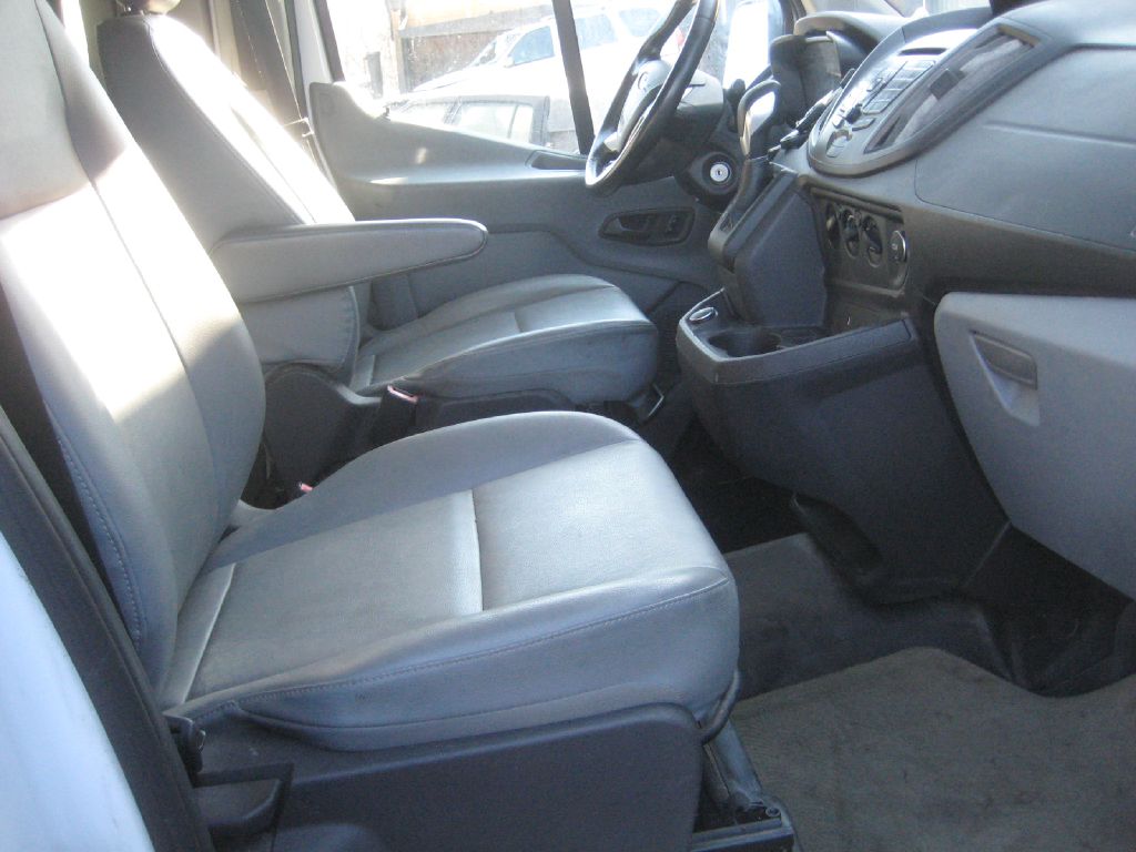 Photo 10 of this FORD TRANSIT