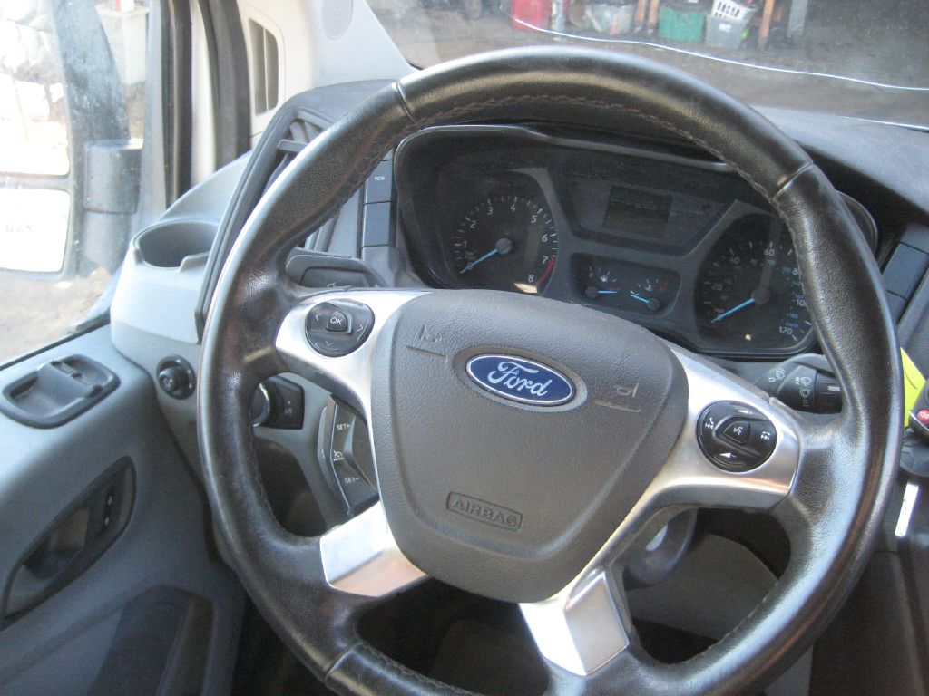 Photo 11 of this FORD TRANSIT