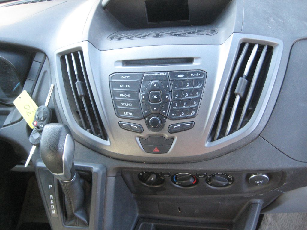 Photo 12 of this FORD TRANSIT