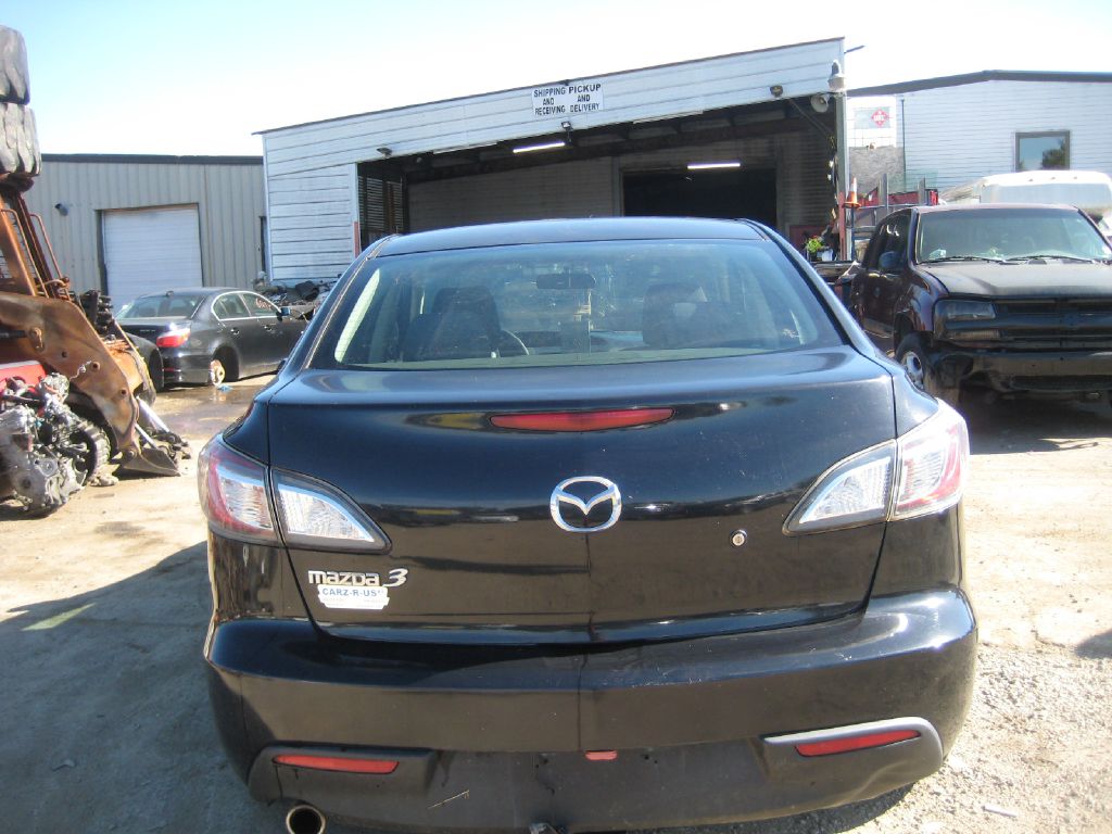Photo 6 of this MAZDA 3