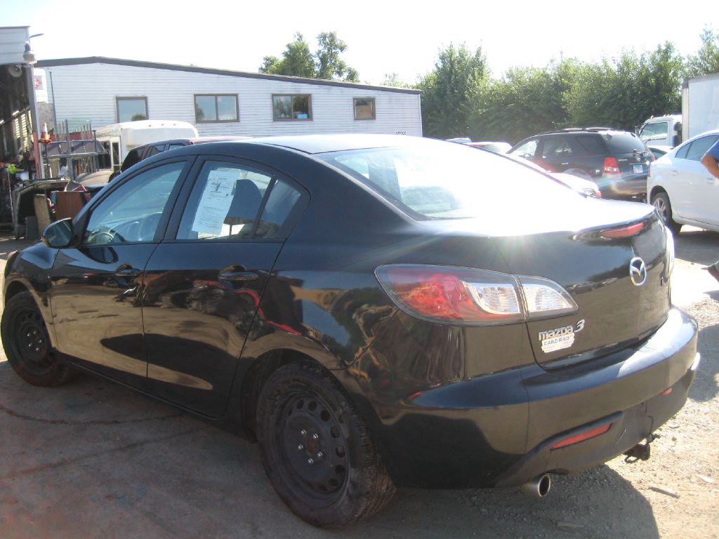 Photo 7 of this MAZDA 3