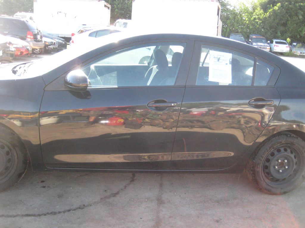 Photo 8 of this MAZDA 3
