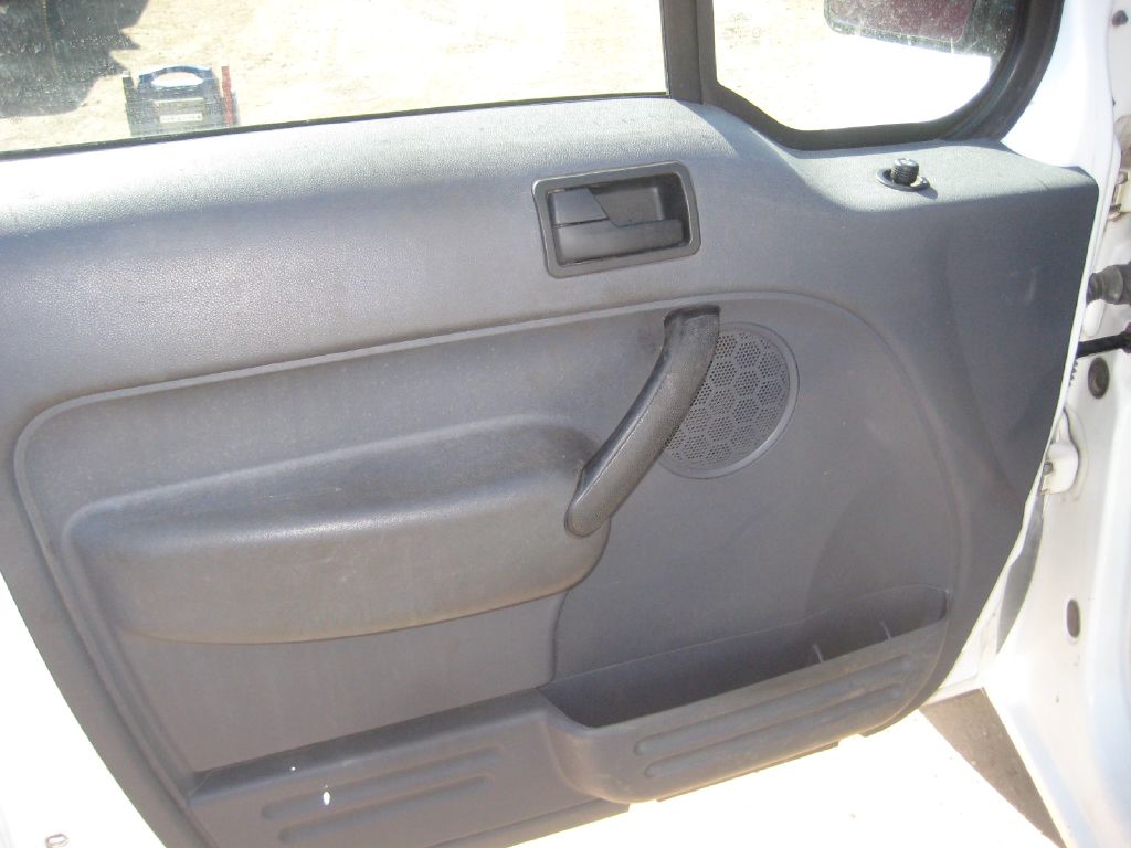 Photo 9 of this FORD TRANSIT CONNECT