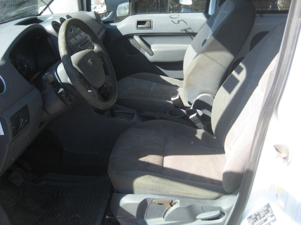 Photo 10 of this FORD TRANSIT CONNECT