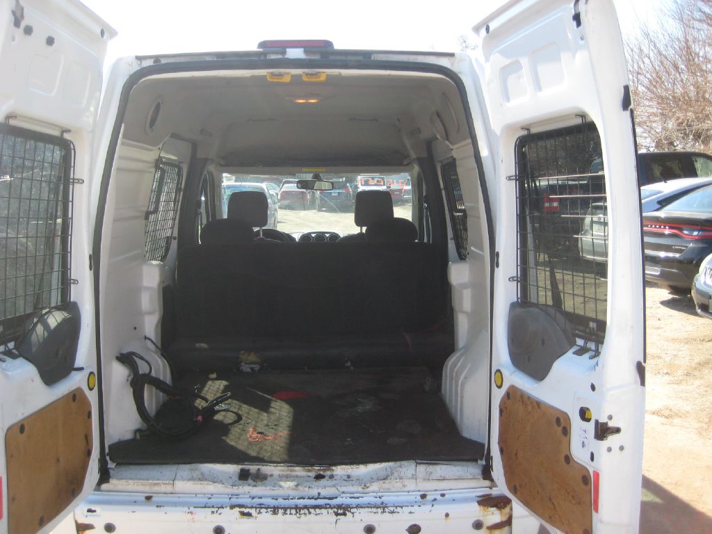 Photo 11 of this FORD TRANSIT CONNECT