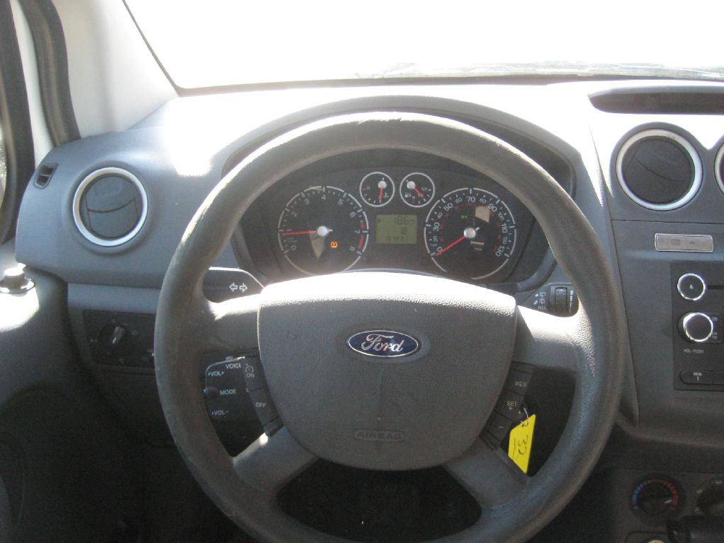 Photo 14 of this FORD TRANSIT CONNECT