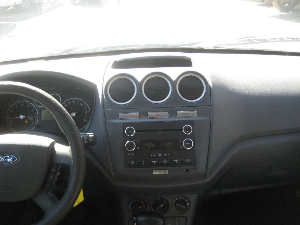 Photo 15 of this FORD TRANSIT CONNECT