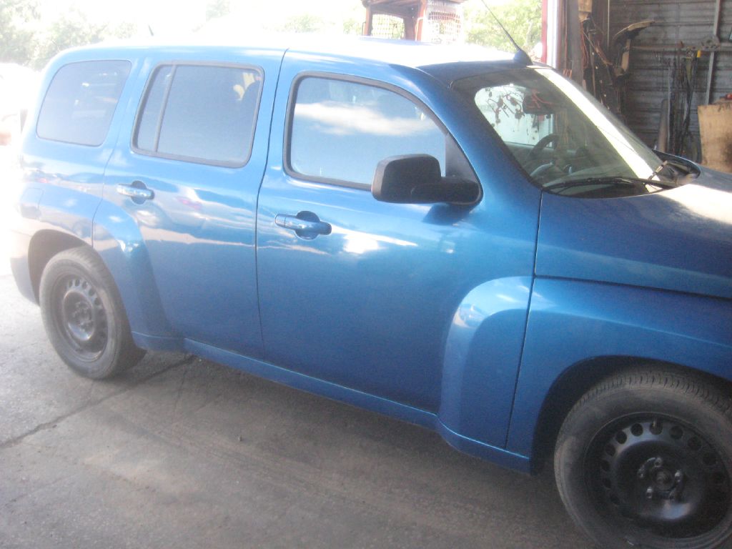 Photo 4 of this CHEVROLET HHR