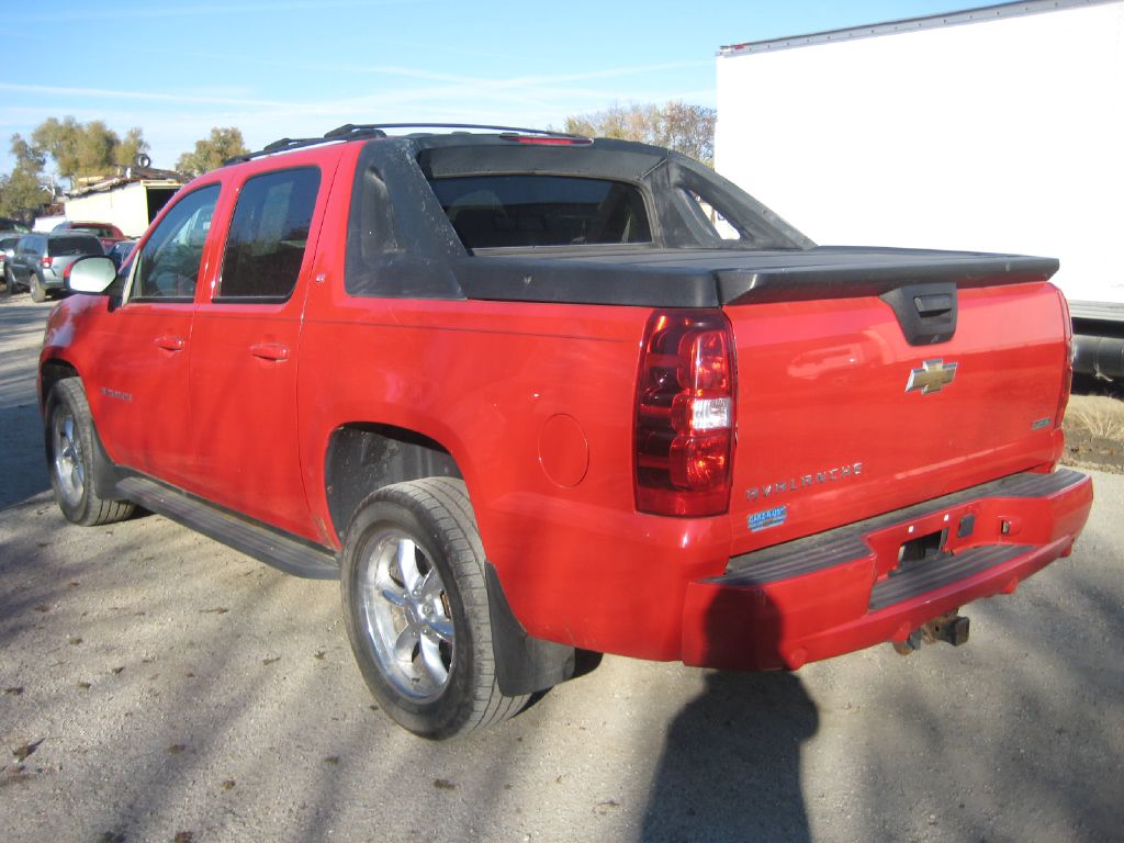 Photo 6 of this CHEVROLET AVALANCHE