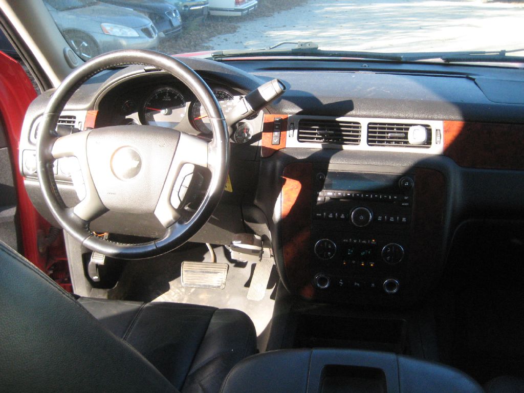 Photo 16 of this CHEVROLET AVALANCHE