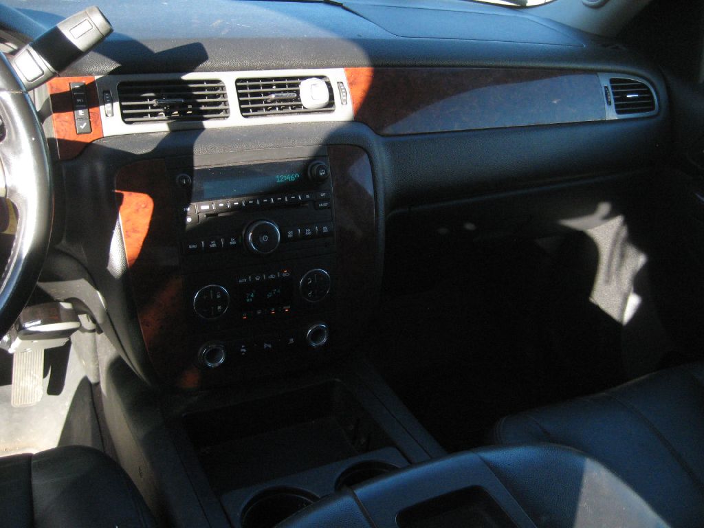 Photo 18 of this CHEVROLET AVALANCHE