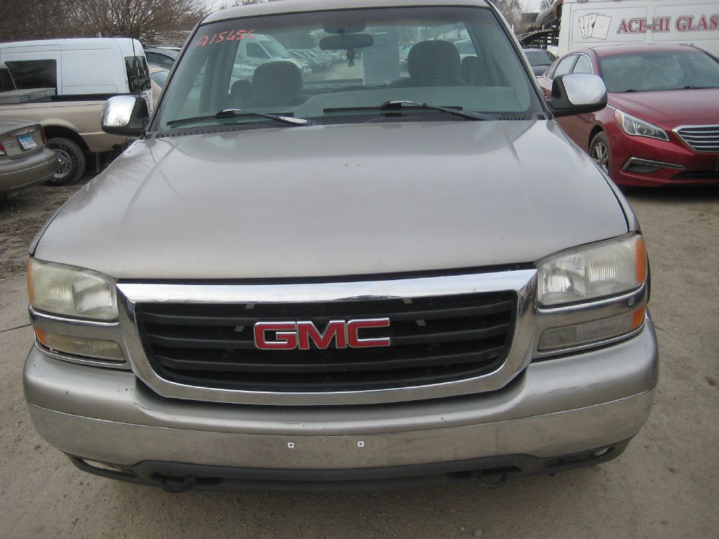Photo 2 of this GMC NEW SIERRA