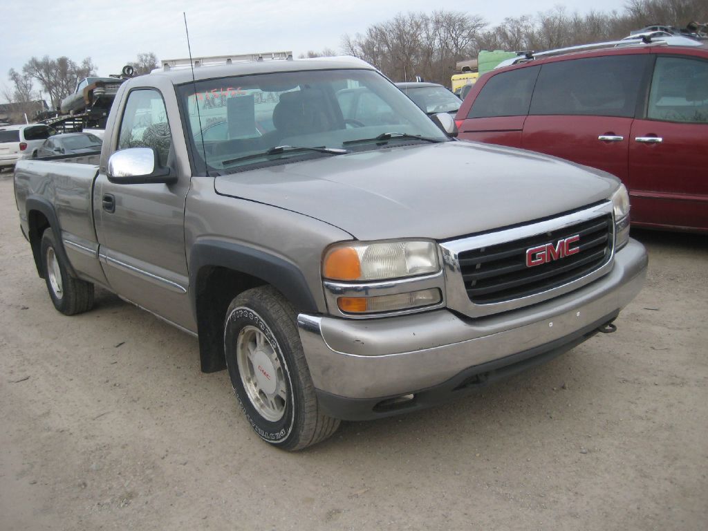 Photo 3 of this GMC NEW SIERRA