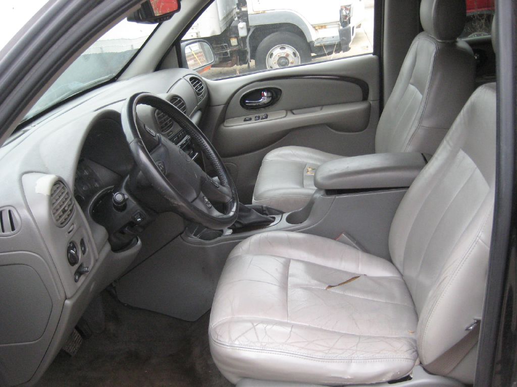Photo 8 of this BUICK RAINIER