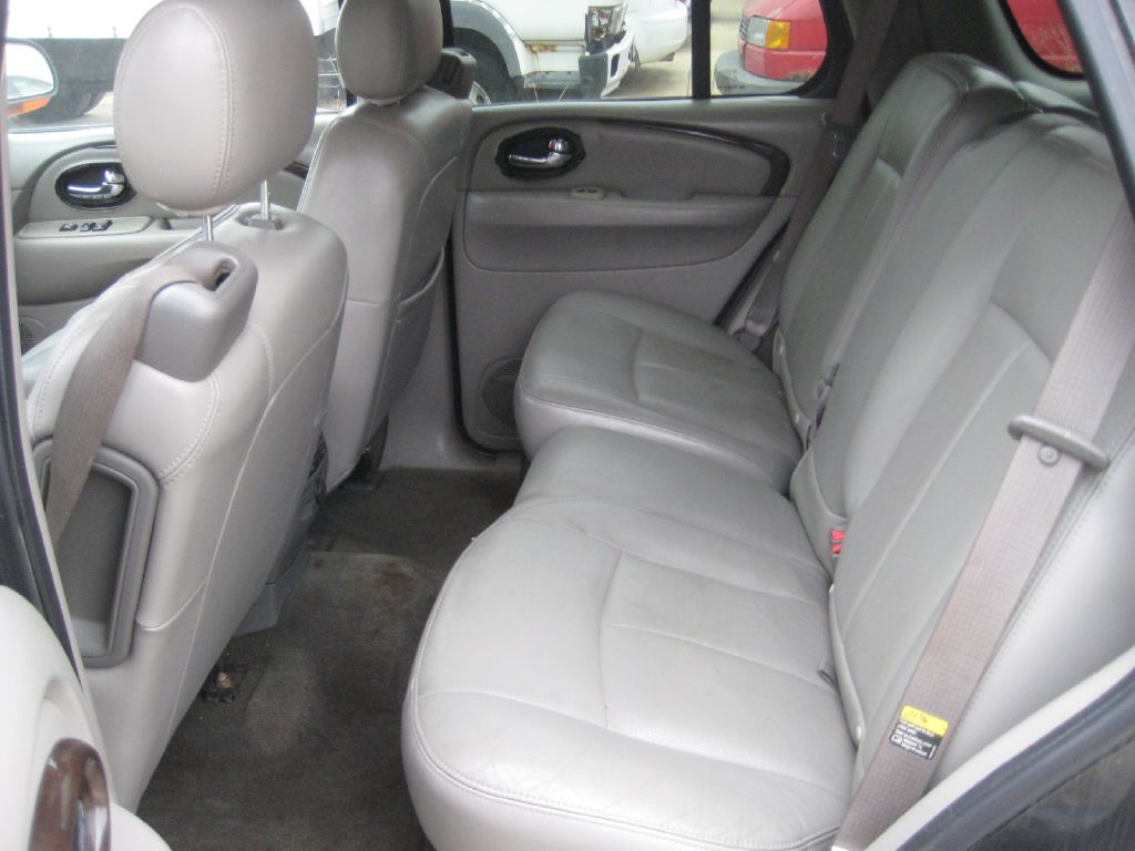 Photo 10 of this BUICK RAINIER