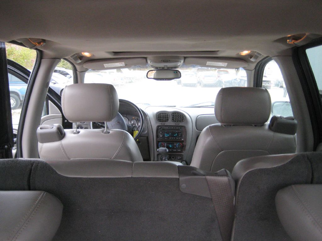 Photo 12 of this BUICK RAINIER