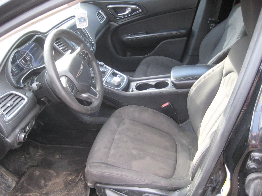 Photo 8 of this CHRYSLER 200
