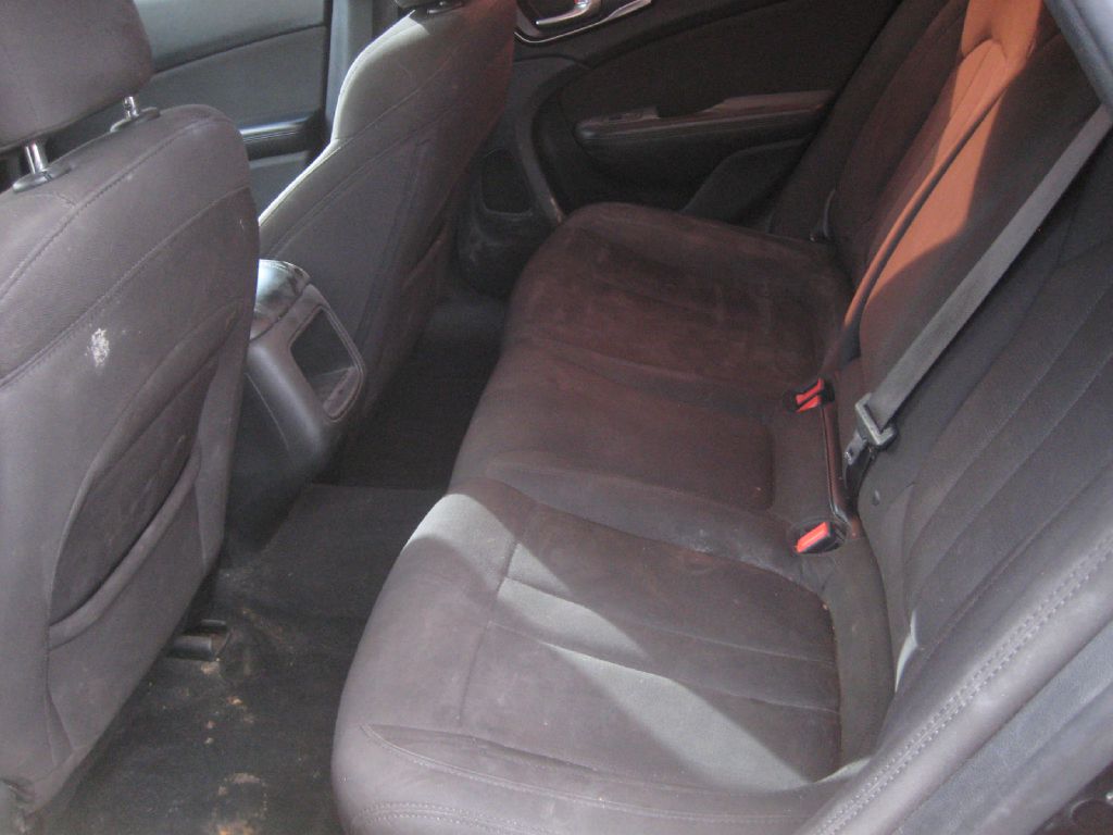 Photo 11 of this CHRYSLER 200
